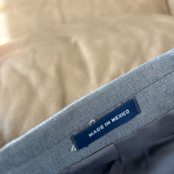 Paul Fredrick 43L Pearl Gray 2-Button Sport Coat
Wool Blazer Jacket. NEW - Picture 15 of 15